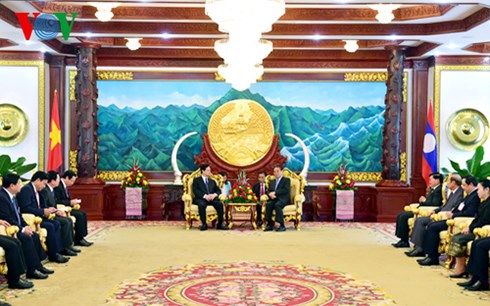 ການຢ້ຽມຢາມລາວຂອງທ່ານນາຍົກລັດຖະມົນຕີຫງວຽນເຕີນຢຸງຢືນຢັນຄວາມຕັດສິນໃຈເພີ່ມທະວີສາຍພົວພັນລະຫວ່າງ2ປະເທດ